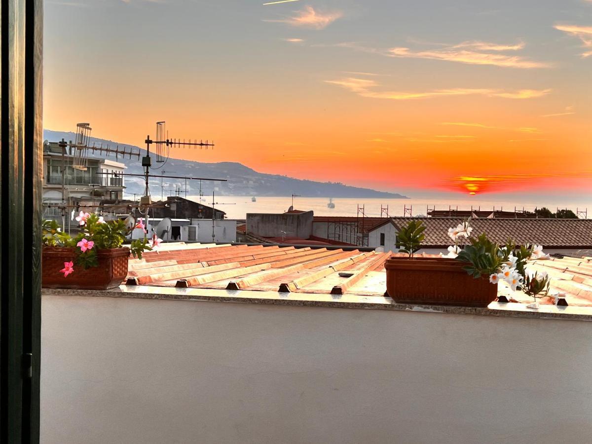 Sorrento Sunset Home Meta Luaran gambar